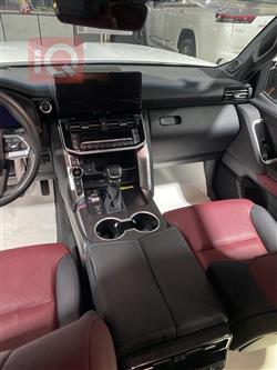 تۆیۆتا لاند کروزەر